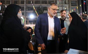 افطاری شهردار تهران با حضور خانواده شهدا 15