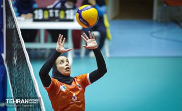 دیدار دو تیم والیبال زنان سایپا و ذوب آهن اصفهان 1