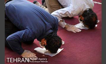 اقامه نماز عید فطر در مسجد امام حسین(ع) 9