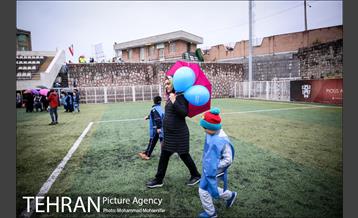 پیاده روی خانوادگی 25