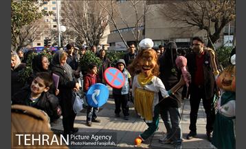 اجراهای خیابانی کمپین از خودمان شروع کنیم 1