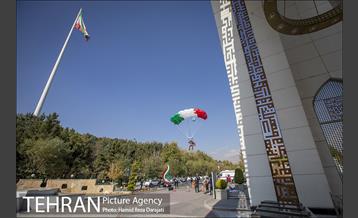 پرش با چتر از برج پرچم 19