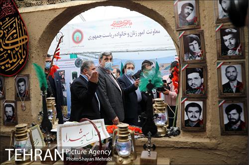 بازدید شهردار تهران از نمایشگاه دفاع مقدس 18