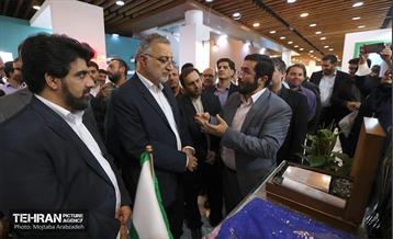 بازدید شهردار تهران از نمایشگاه شهرهای خواهرخوانده و توانمندی های مدیریت شهری تهران
