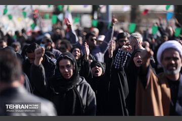 اجتماع مردم تهران در پی شهادت رهبر انقلاب - 1 63