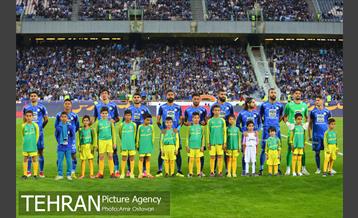 دیدار تیم های استقلال تهران و سپاهان اصفهان 1