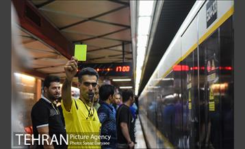پرفورمنس داوران فوتبال در ایستگاه هفت تیر 31