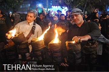 مشعل‌گردانی در دولت آباد تهران 16