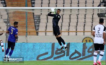 دیدار تیم های فوتبال استقلال تهران و هوادار تهران 12