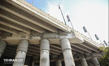 بازدید دانشجویان از پروژه مقاوم‌سازی پل تقاطع بزرگراه همت و رودخانه کن 31