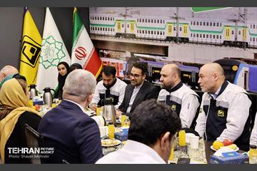 افتتاح نمایشگاه عکس رومانی در ایستگاه مترو تجریش 27