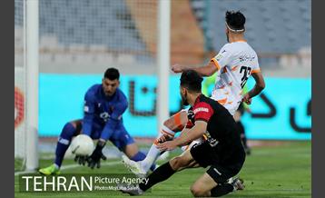 دیدار تیم های فوتبال پرسپولیس و مس کرمان 21