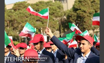 شهردار تهران در آیین نواختن زنگ سال تحصیلی جدید در دبیرستان ماندگار البرز 25