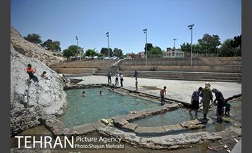 جاری‌ شدن آب در چشمه‌علی 3