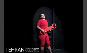 نمایش کولا‎ 9