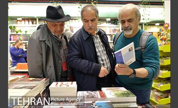 ششمین دوره کتابگردی احمد مسجدجامعی 24