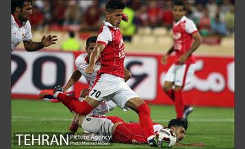 دیدار دو تیم پرسپولیس تهران و فولاد خوزستان