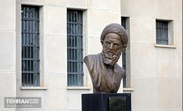 باغ موزه قصر (زندان سیاسی)‎ 31