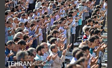 نماز عید فطر به امامت رهبر انقلاب 7