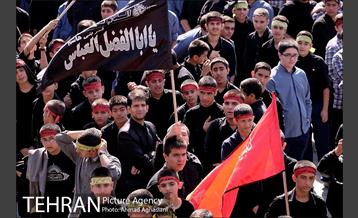 سوگواره "احلی من العسل" در میدان امام حسین(ع) 9