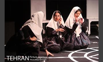 نمایش خواب طولانی انارآباد‎ 17