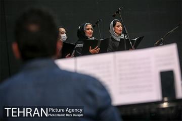 تمرین کنسرت آنلاین نغمه های تهران در برج میلاد 23