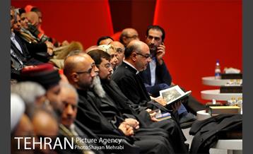 نشست شهردار تهران با رهبران ادیان توحیدی و جمعی از چهره های برجسته اقلیت دینی‎ 10