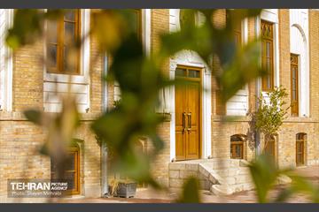 عمارت ظهیرالاسلام 17