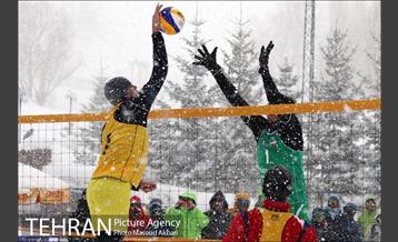 نخستین دوره مسابقات بین‌المللی «والیبال برفی» در پیست دیزین