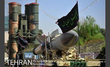 نمایشگاه دفاع مقدس در میدان بهارستان 9