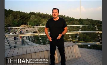 طبیعت گردی مارک ویلموتس در پل طبیعت 3