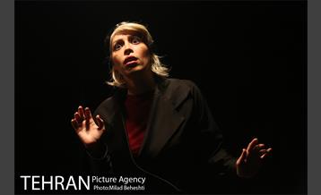 نمایش هنگامه ای که هملت به دست جادوگران مکبث کشته شد‎ 18