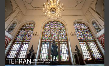 درخشش «الماس» در میانه گلستان 15