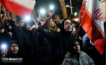 مراسم سوگواری هفتمین روز شهادت رهبر انقلاب در میدان هفت‌حوض