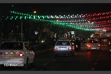 آذین بندی معابر منطقه 13 به مناسبت دهه فجر 5