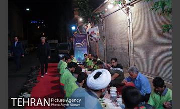 مراسم سحری تعدادی ازرفتگران شهرداری در هییت بیت الجواد 16