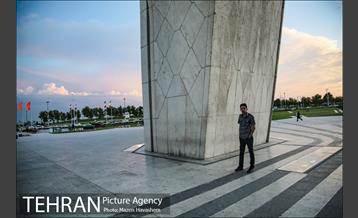 میدان آزادی 16