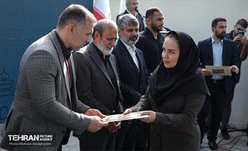 آیین بهره برداری از مجموعه آبی گلشن و افتتاح ۱۳ پروژه منطقه ۴ 12