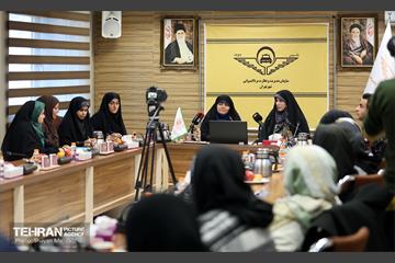نشست هم‌اندیشی بانوان تاکسیران سرپرست خانوار 28