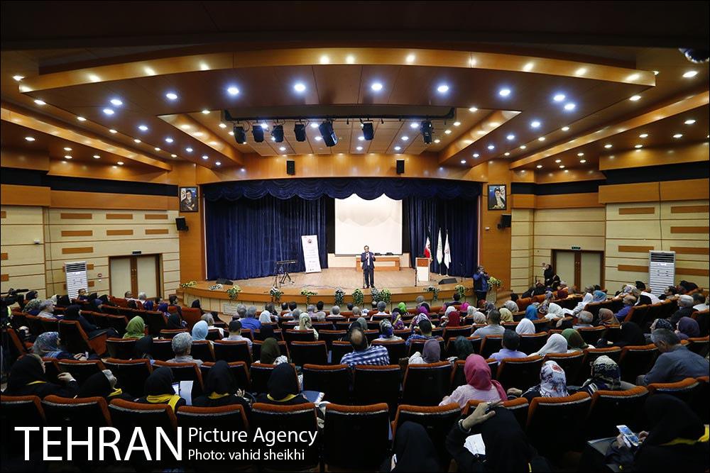 همایش ارتقا سلامت ویژه سالمندان با عنوان آلزایمر 24