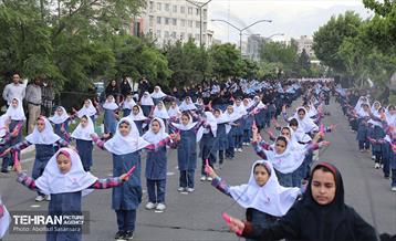 برگزاری بزرگترین اجتماع ورزشی دختران شهر تهران در منطقه۸‌ 12