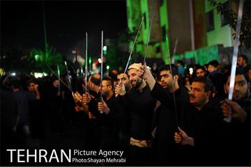 مشعل‌گردانی در دولت آباد تهران 11
