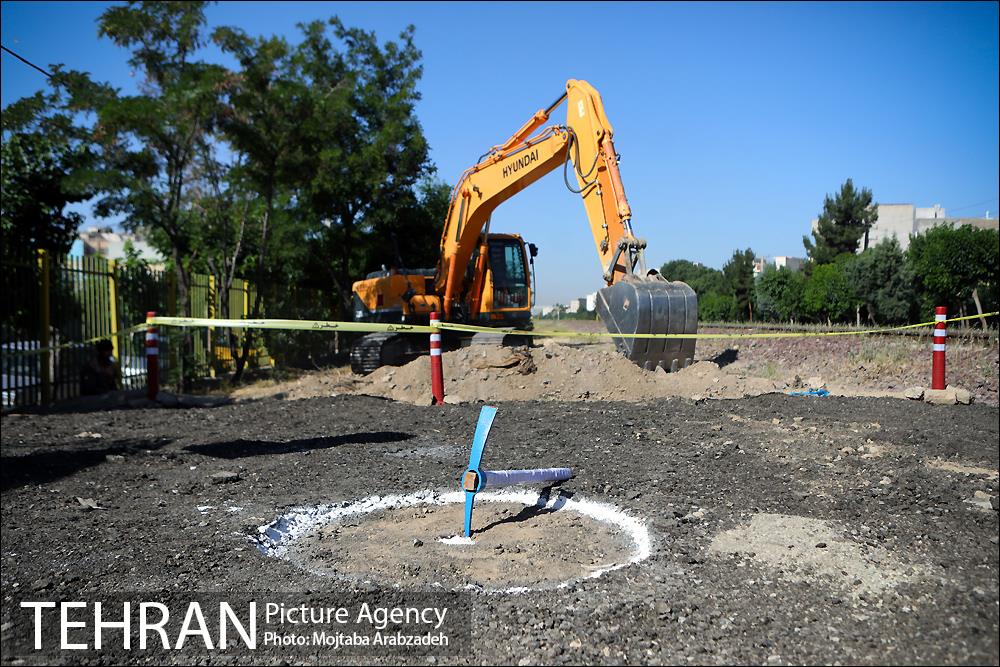 مراسم کلنگ زنی سه زیرگذر در منطقه ١٧