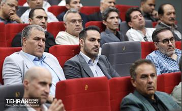 هم اندیشی صمیمانه شهردار تهران با سازندگان شهر 29
