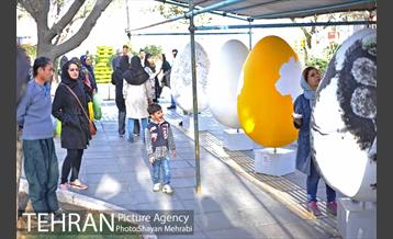 جشنواره تخم مرغ رنگی در بلوار کشاورز 21