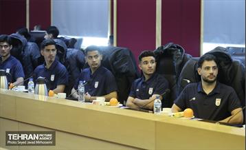 نشست با اعضای تیم ملی فوتبال نوجوانان ایران 1