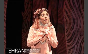 نمایش گیسوانی برای پرواز‎ 19