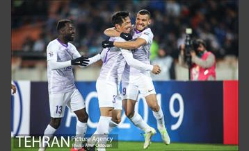 دیدار تیم‌های فوتبال استقلال - العین امارات 22