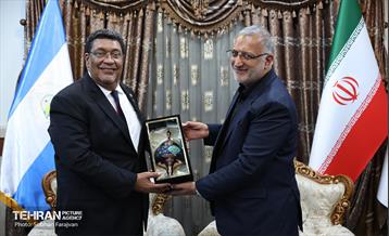 دیدار شهردار تهران با هئیتی از کشور نیکاراگوئه  16
