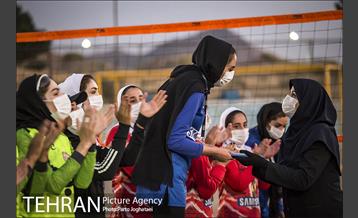 مسابقات والیبال ماسه‌ای زنان تهران 17